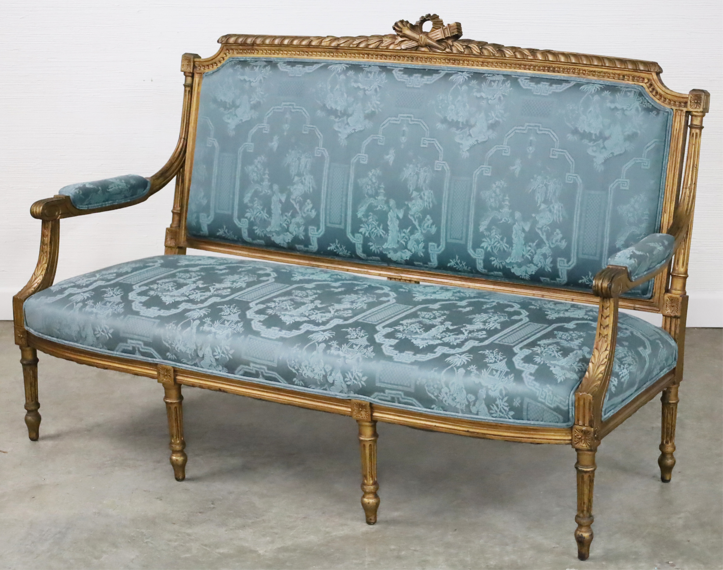 LOUIS XVI STYLE GOLD GILT SETTEE 2b7a6a