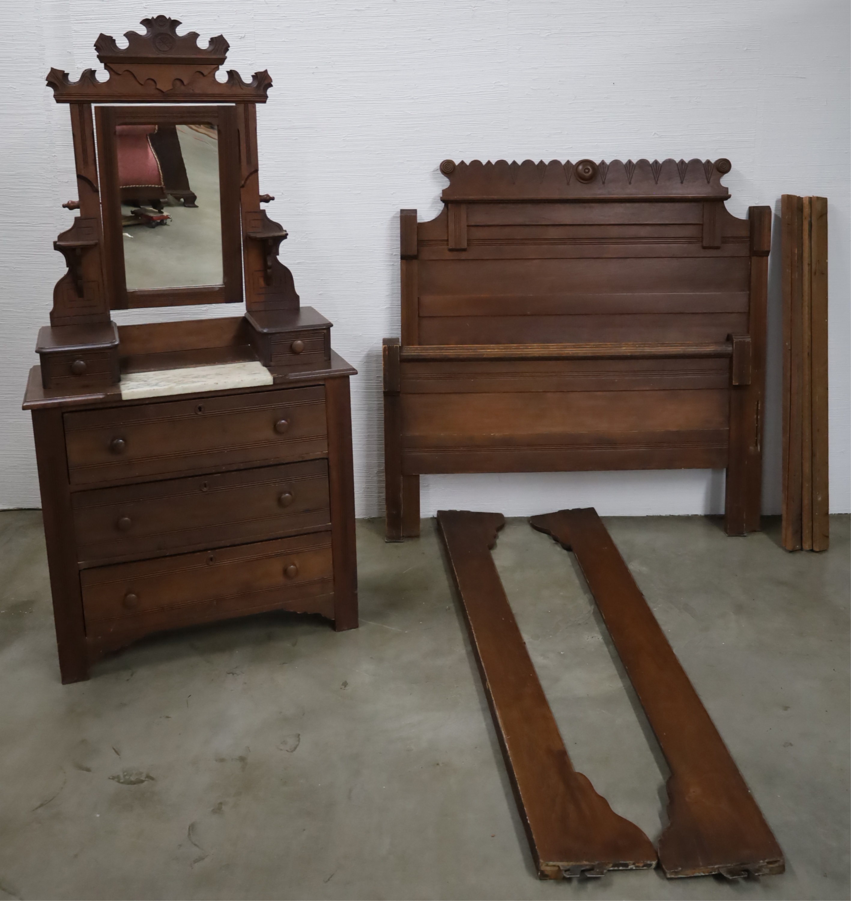 LATE AMERICAN EASTLAKE WALNUT DRESSER