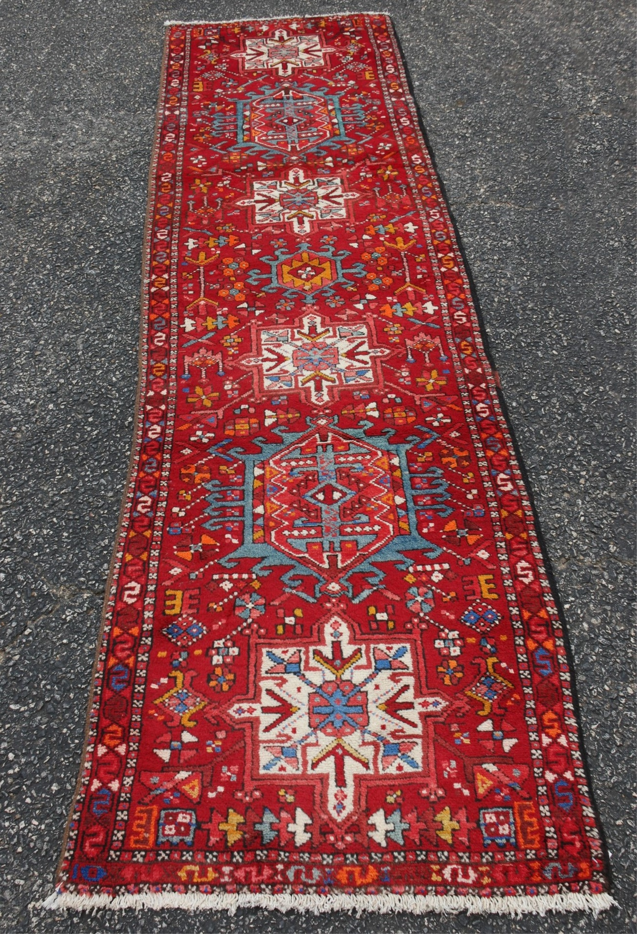 ORIENTAL RUG 2'8" X 9'6" KARAJEH