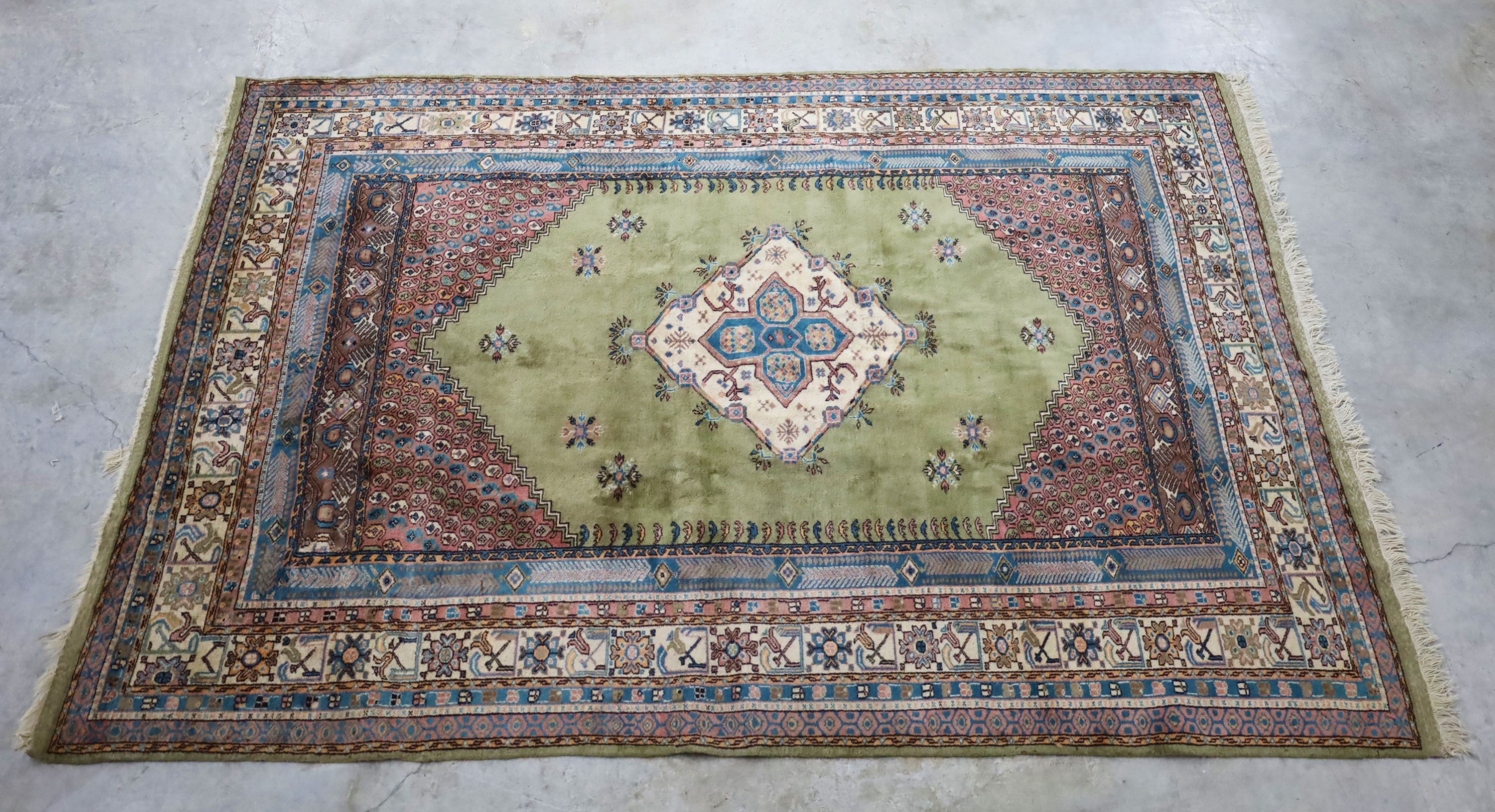 ORIENTAL RUG 6'6" X 9'4" SINO-PERSIAN