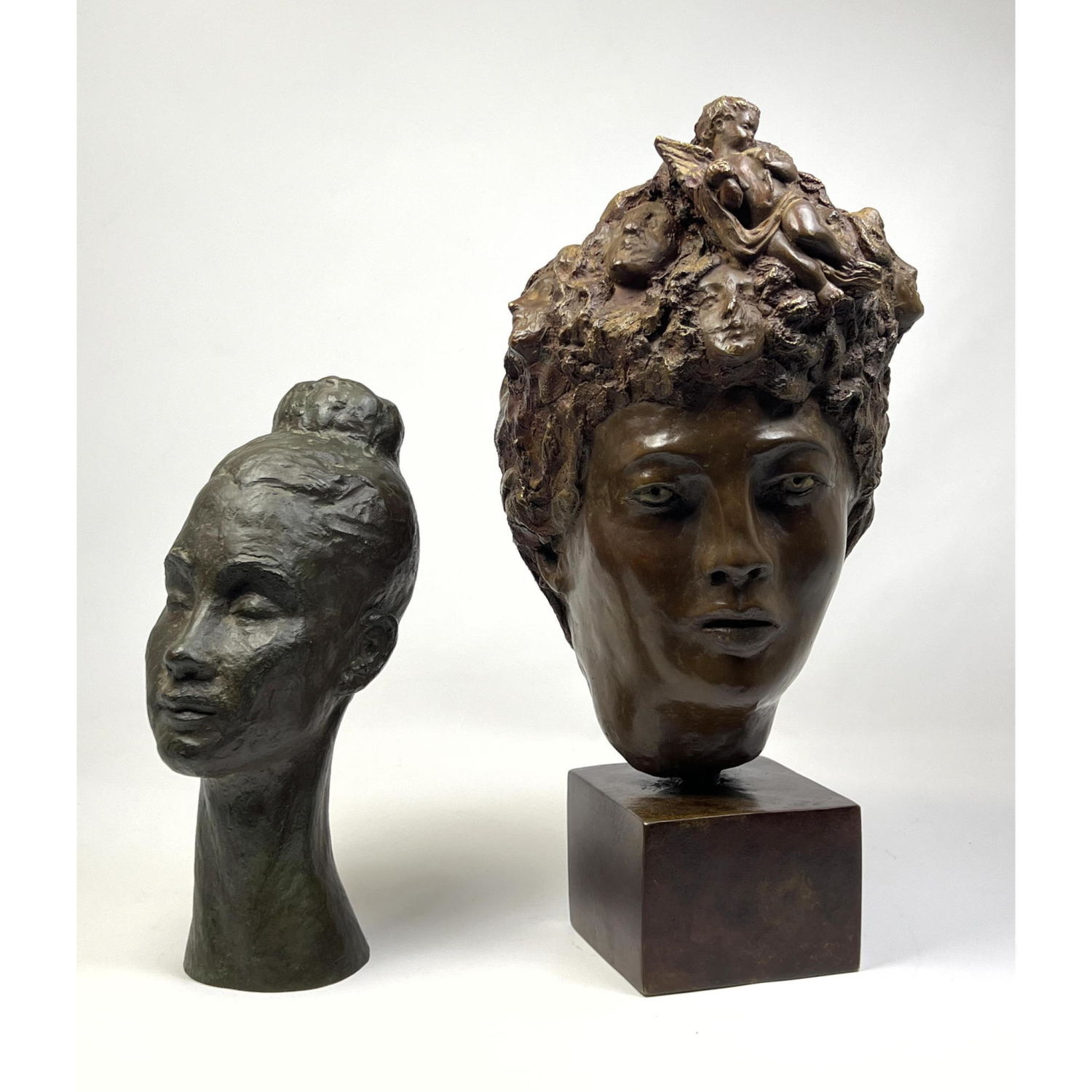 2pcs Bronze bust sculptures. Figural.