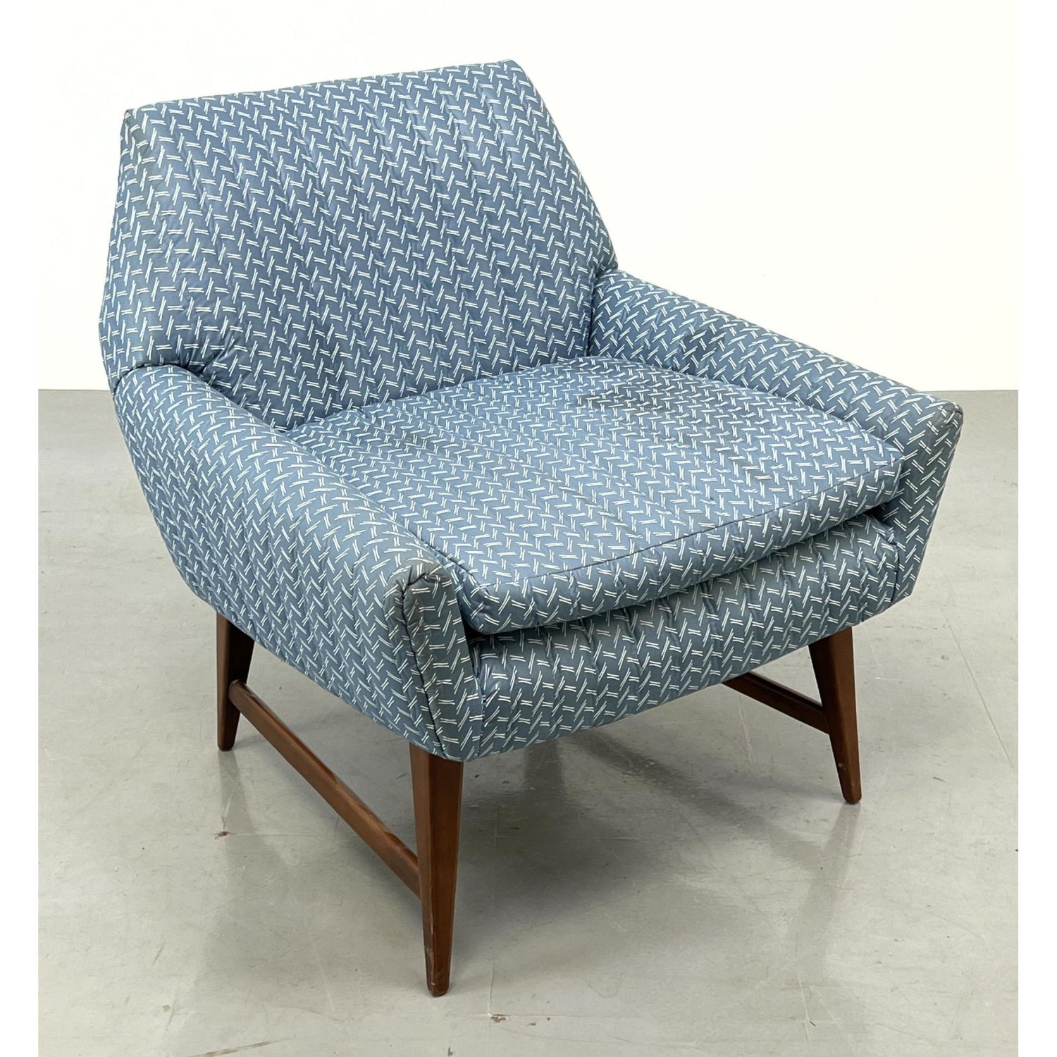 Jens Risom Low Lounge Chair. Upholstered