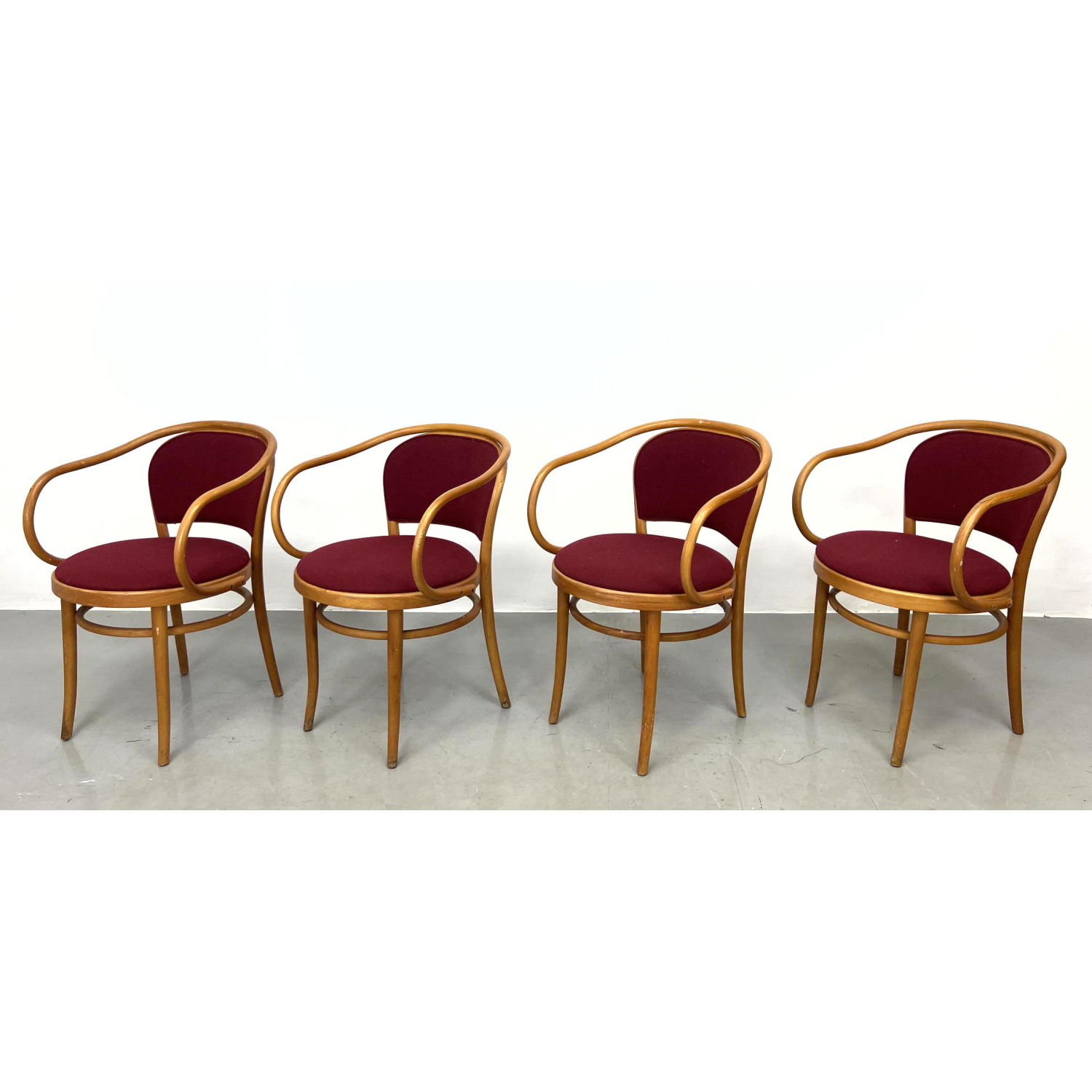 Set 4 THONET Bentwood Arm Chairs  2b90ef