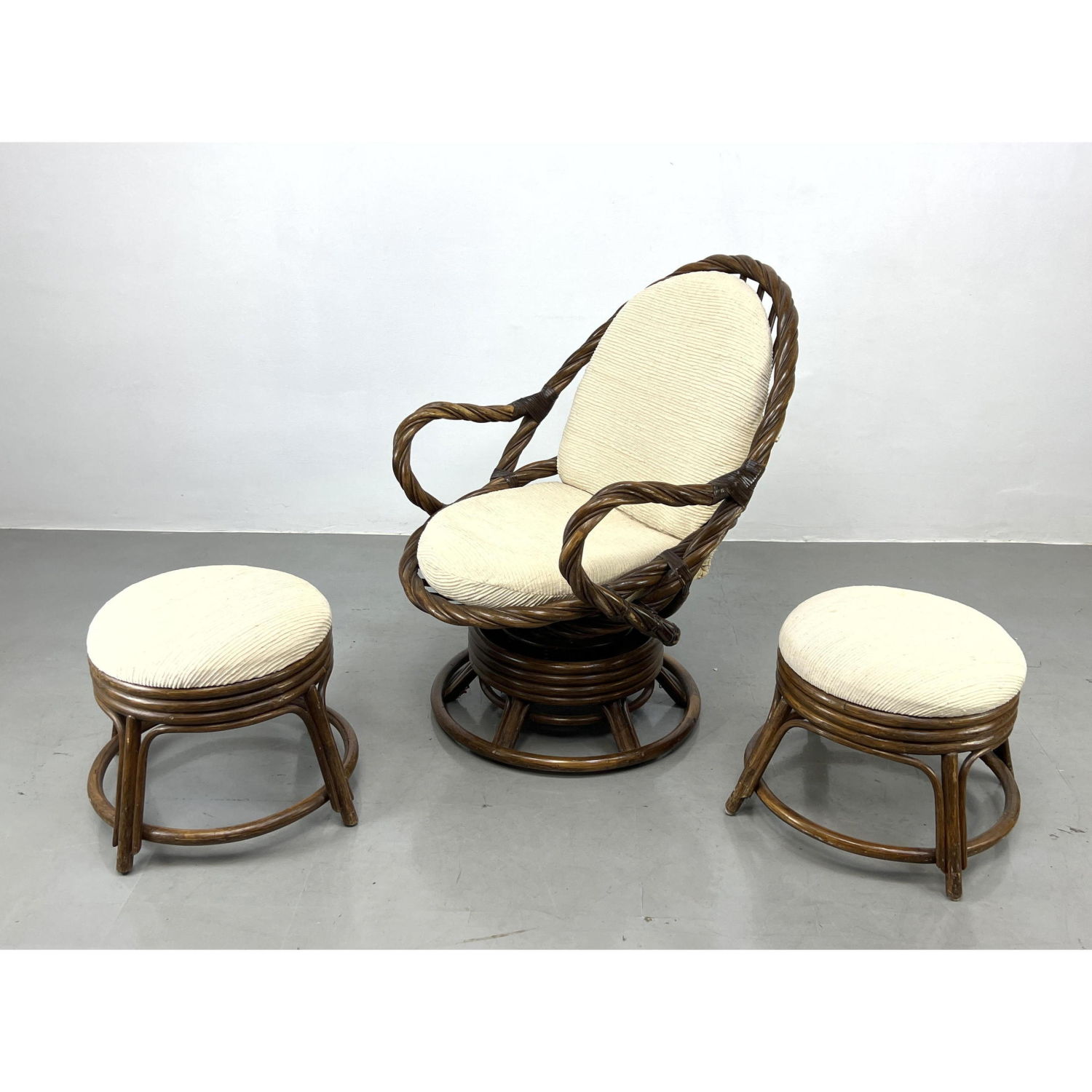 3pc Dark Rattan Lounge Chair. Pr