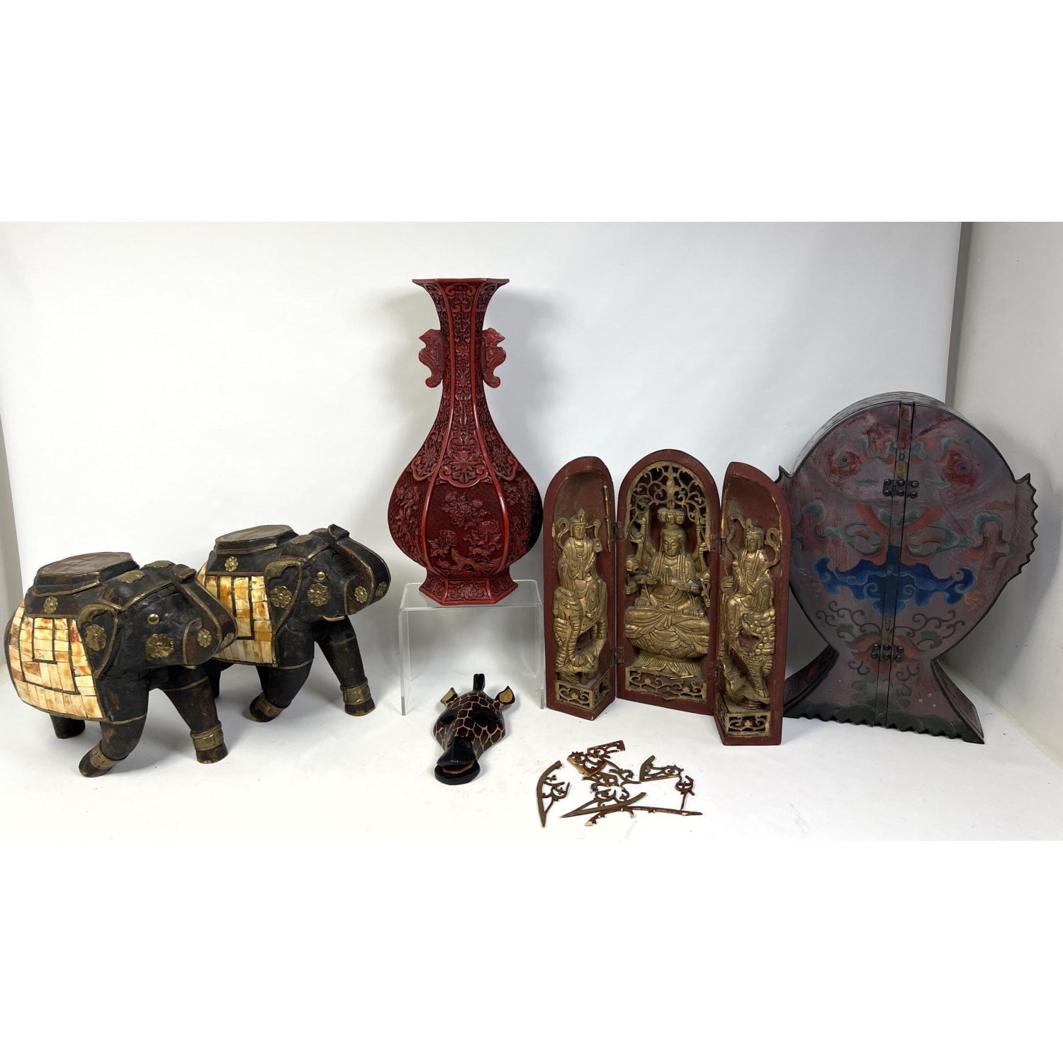 Mixed Lot Decorative Asian Objects  2b931a