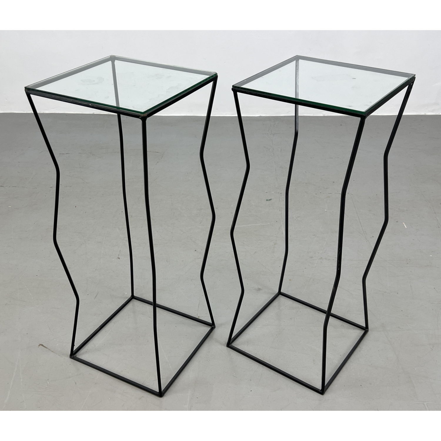 Pr Squiggly Side Metal Glass Top 2b94c9