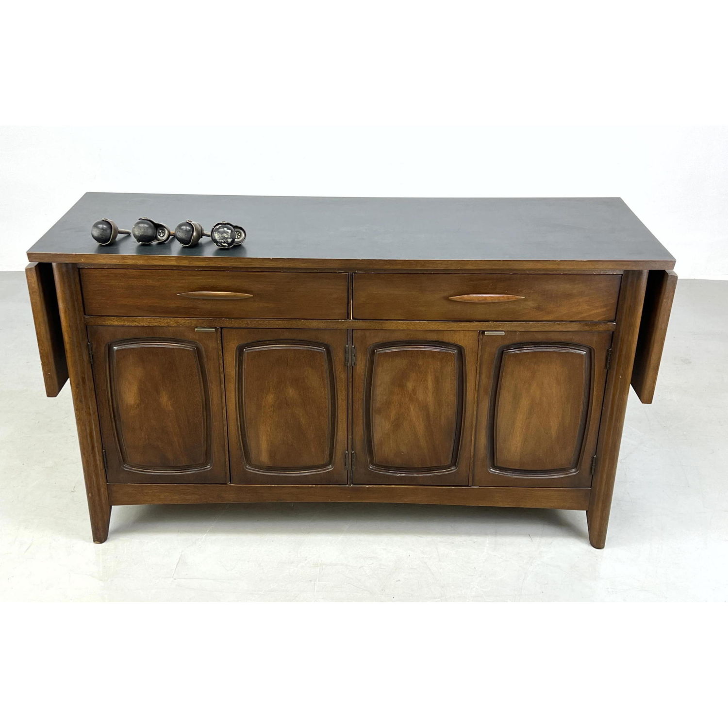 BROYHILL PREMIER Modernist Bar 2b953c