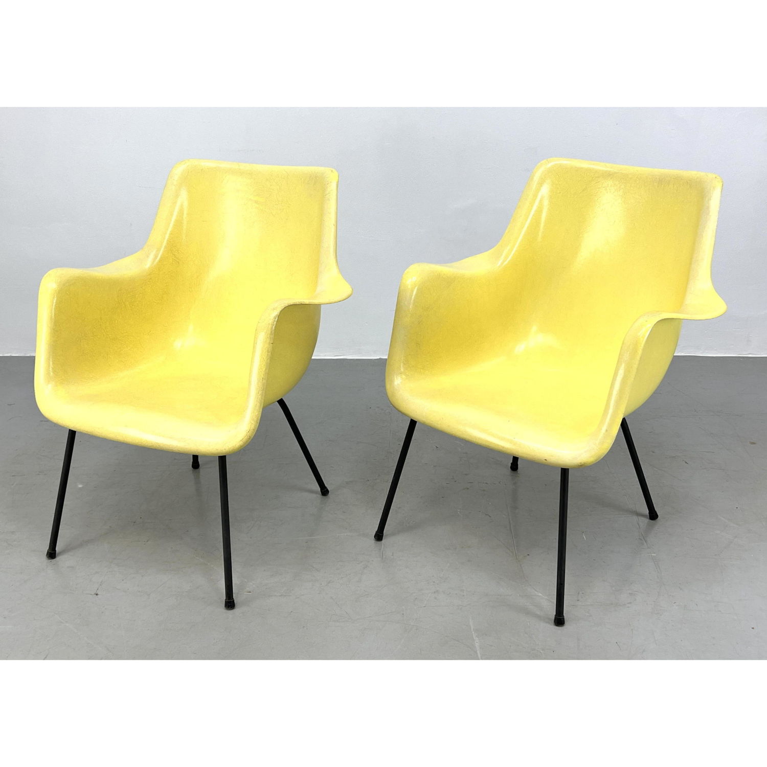 Pr Yellow Fiberglass Shell Lounge 2b95a9