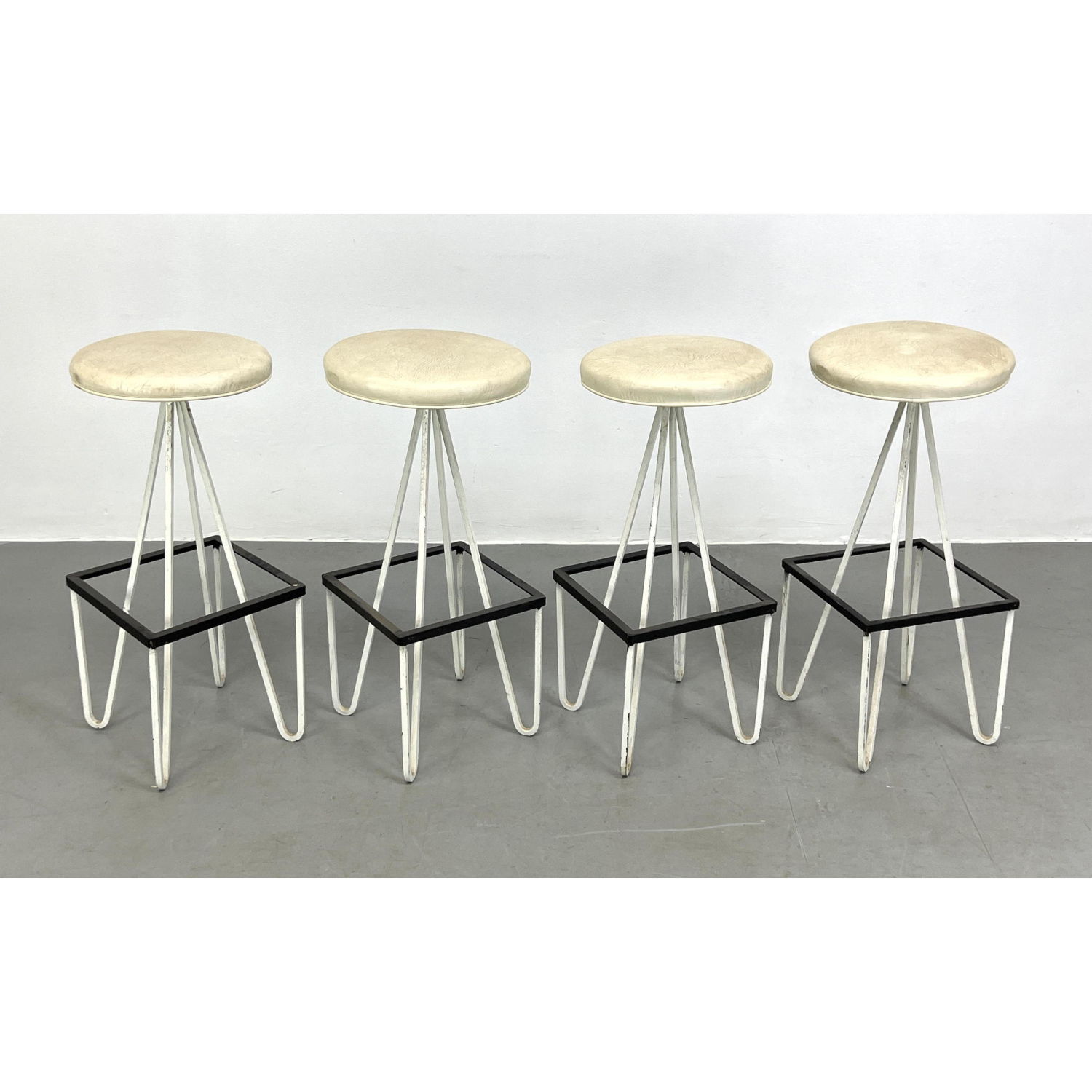 Set 4 Weinberg Style Barstools  2b95e0