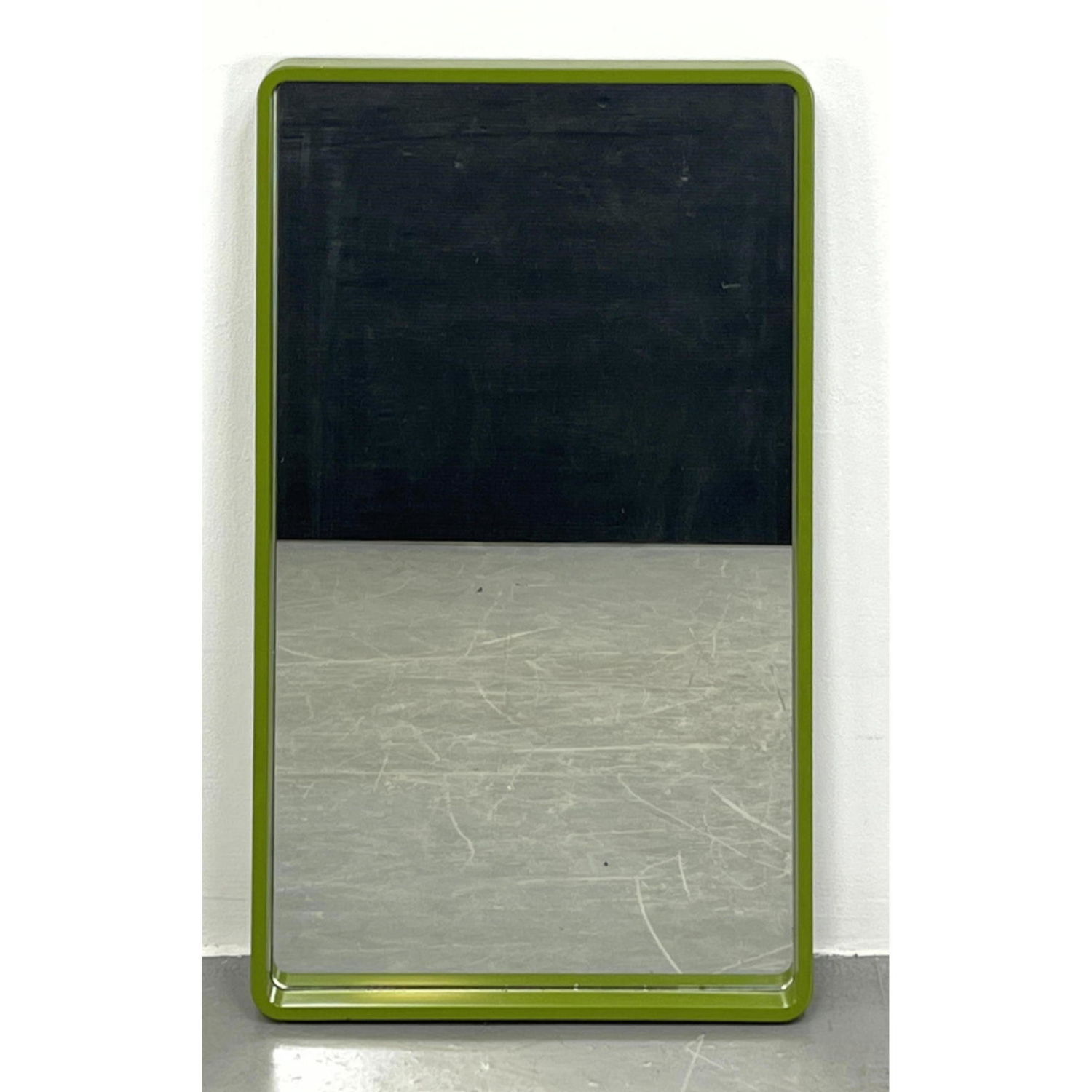 Schonbuch Avocado Green Lacquered