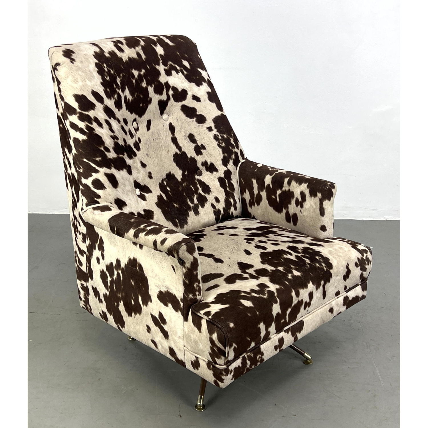 Modernist Swivel Lounge Chair  2b968b