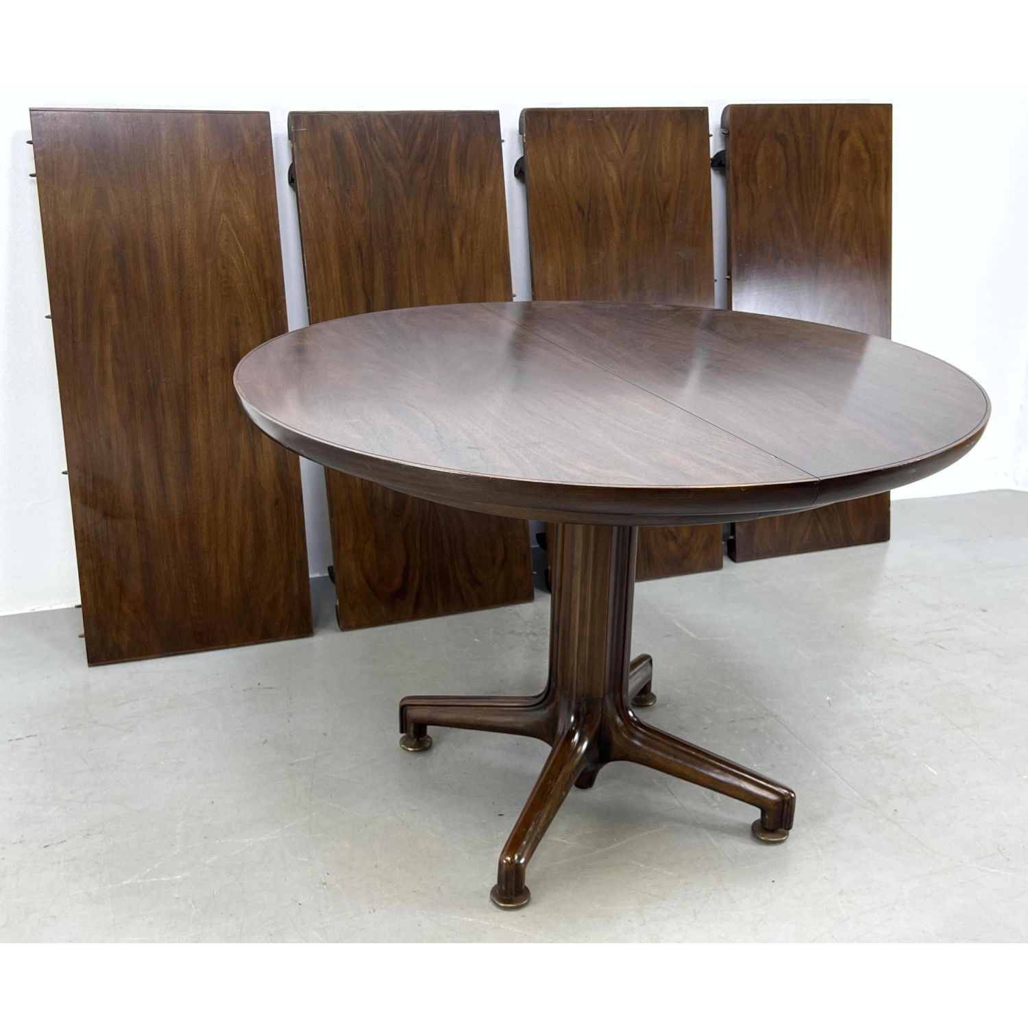 Mid Century Modern Dining Table  2b9699