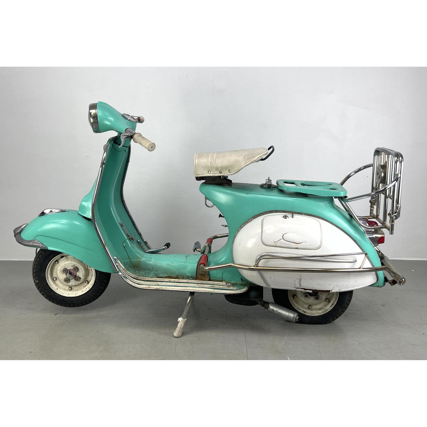 1962 Piaggio scooter. Vespa style.