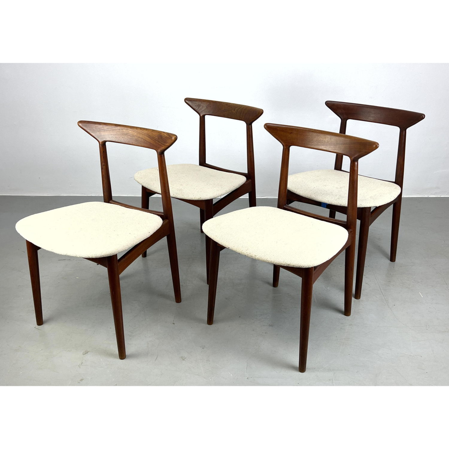 Set 4 Danish Modern Dining Chairs.