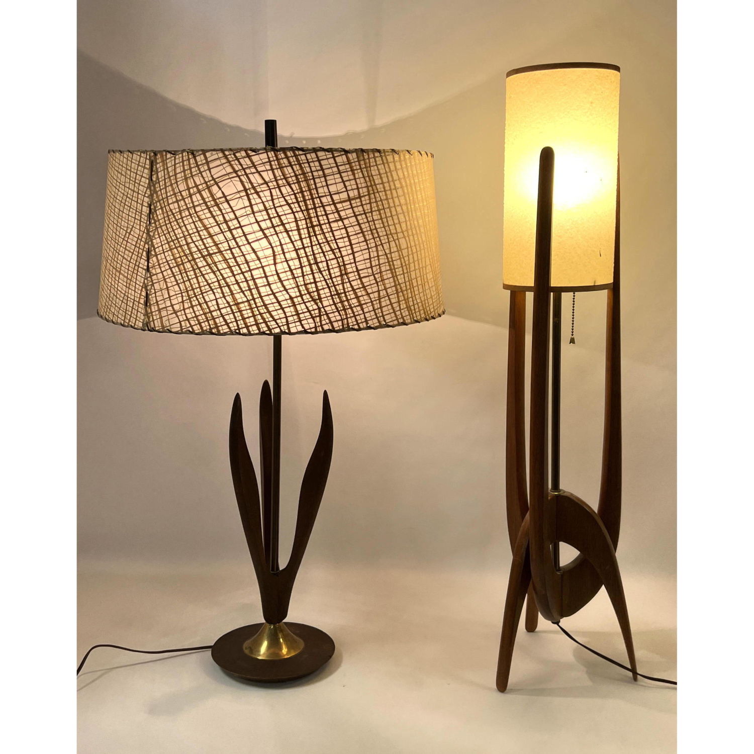 2pc 50s Modern Table Lamps Wood 2b9bb7