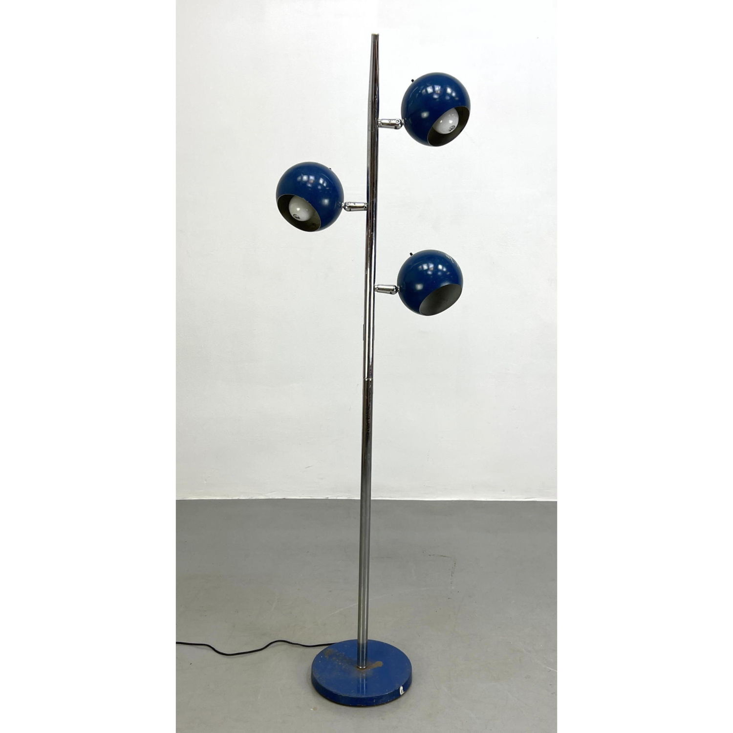 Chrome Blue Enameled Ball Shade