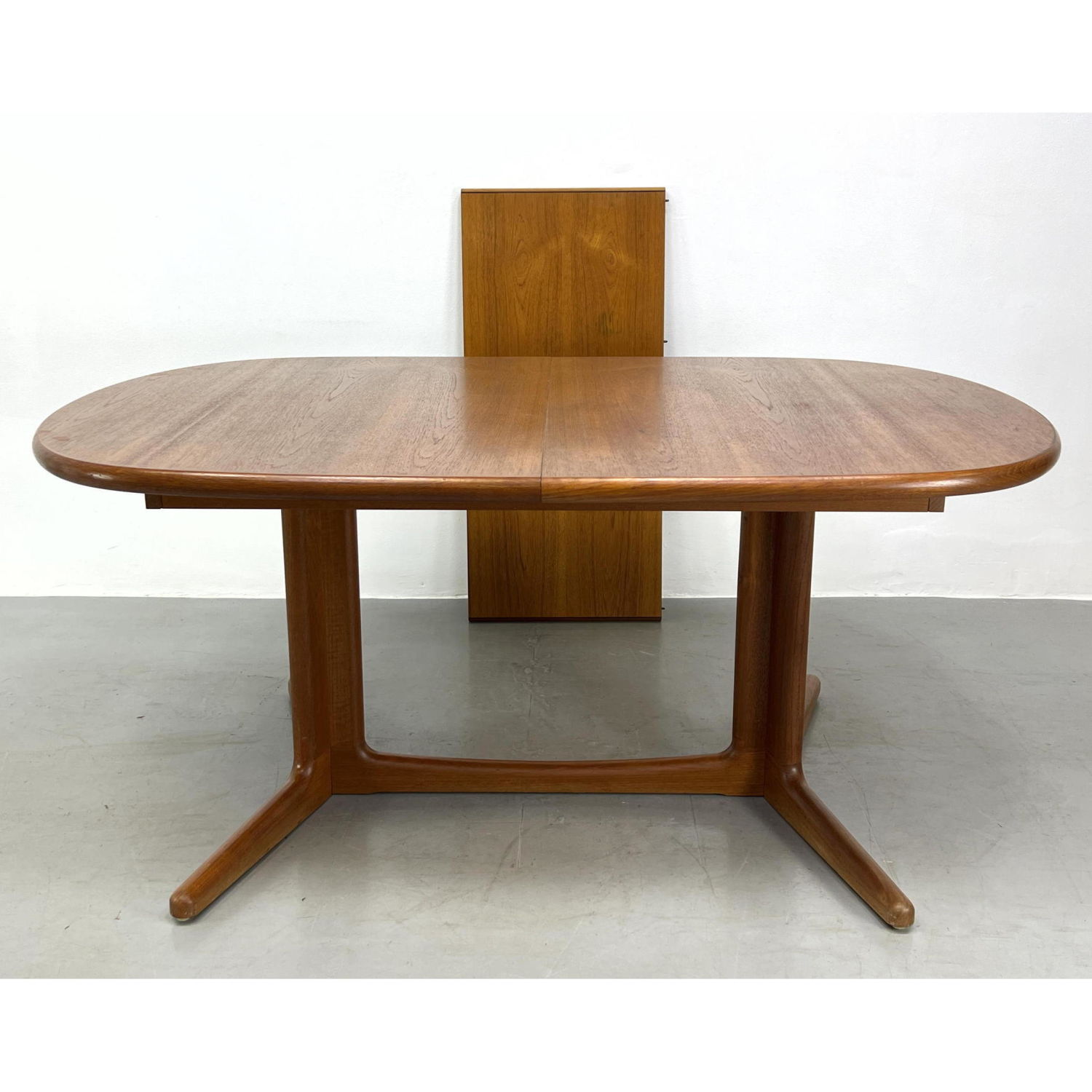 Danish Modern Teak Dining table 2b9beb