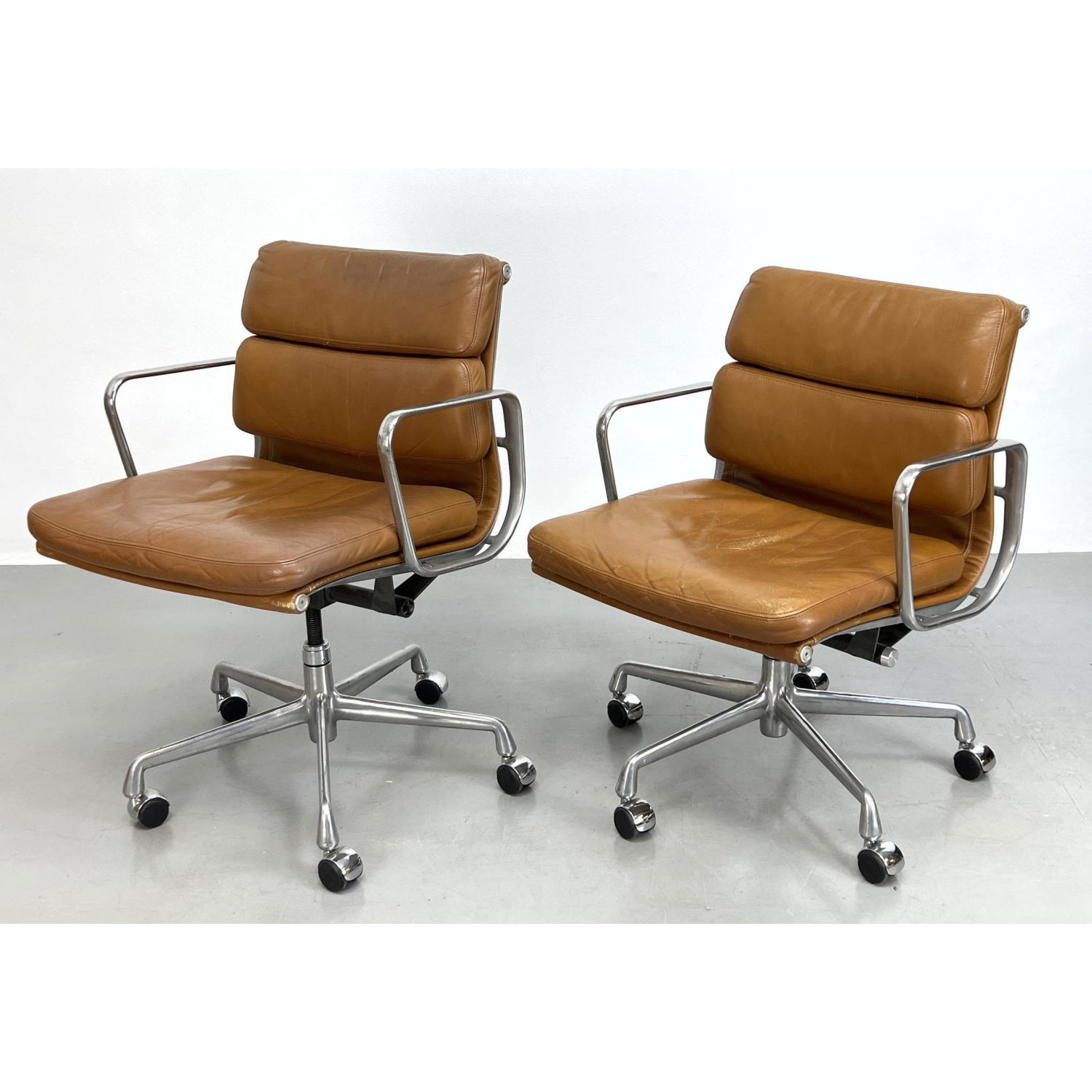 Pr Herman Miller Aluminum Group