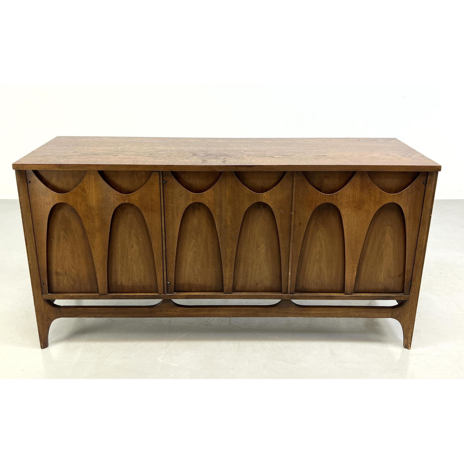 BROYHILL BRASILIA Sideboard Credenza  2b9c2e