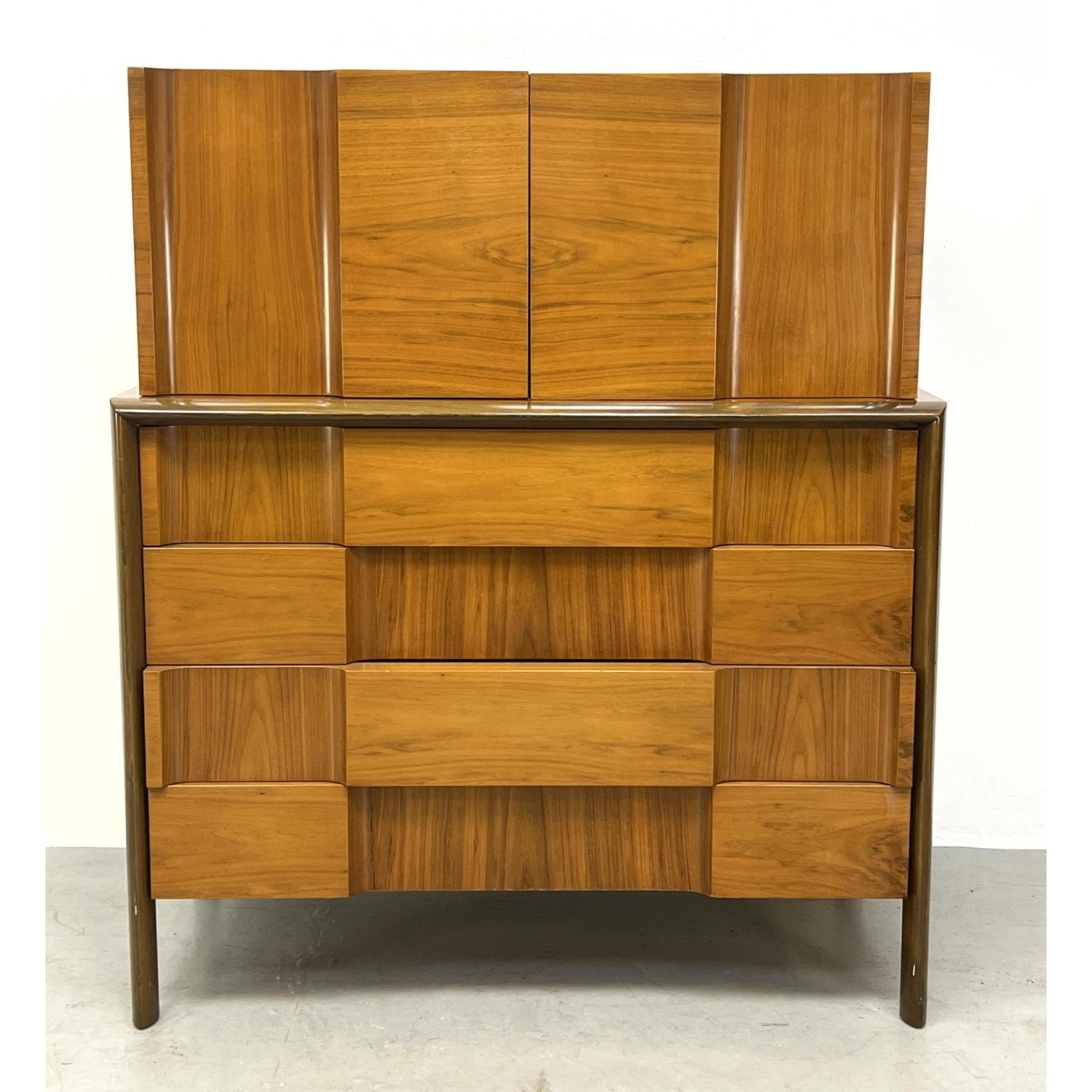 EDMOND SPENCE Gentlemans Tall Dresser