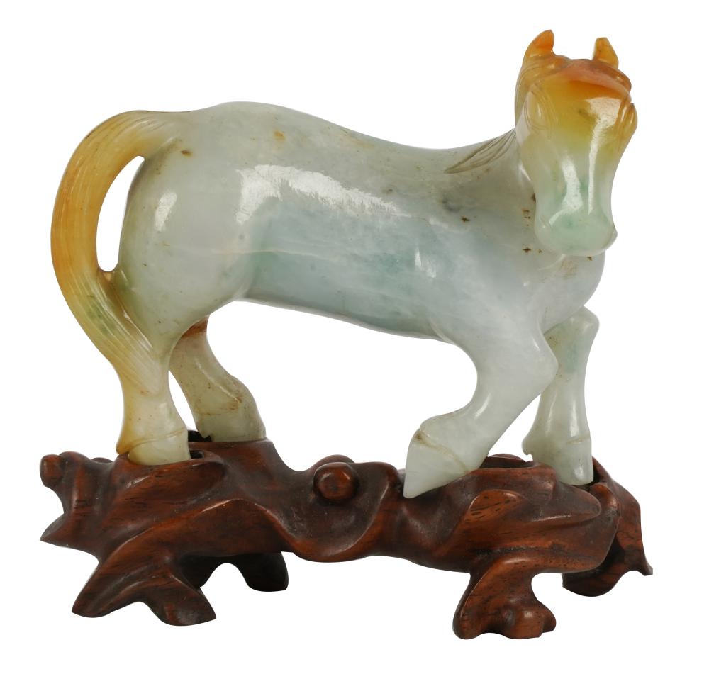 CHINESE CARVED JADE HORSE FIGUREwith 2b9d3f