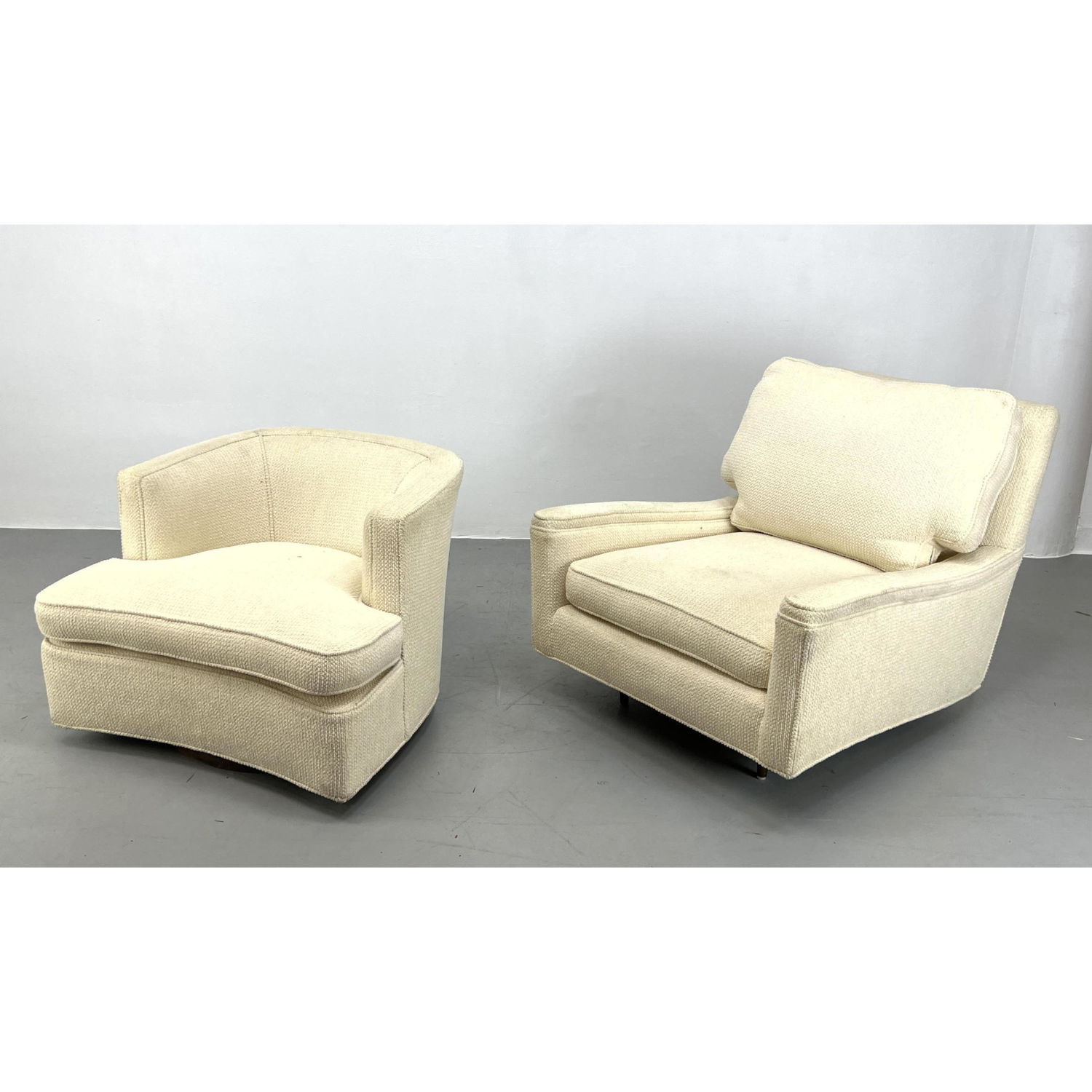 2pc Upholstered Modernist Lounge 2b9eb7