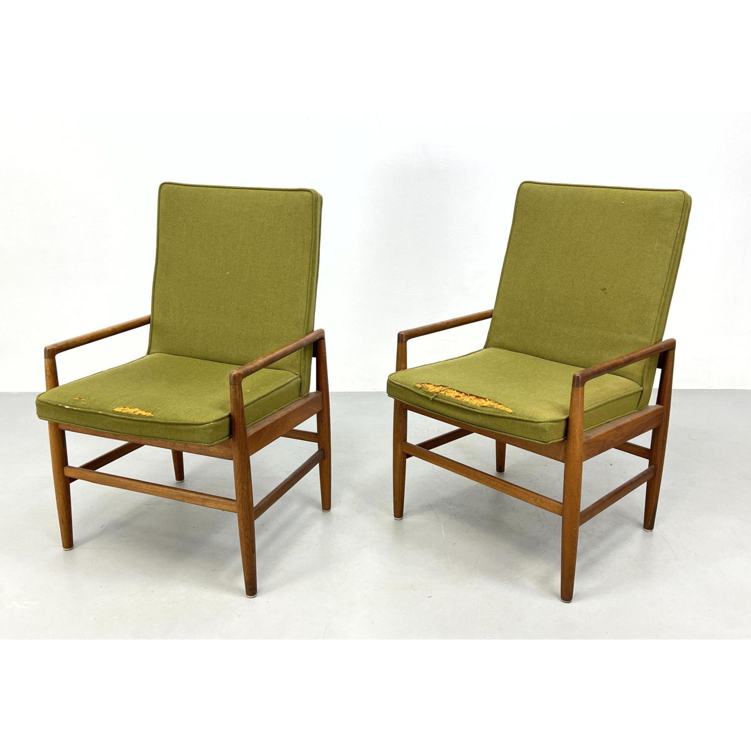 Pr Mid Century Modern Lounge Chairs  2b9fd1