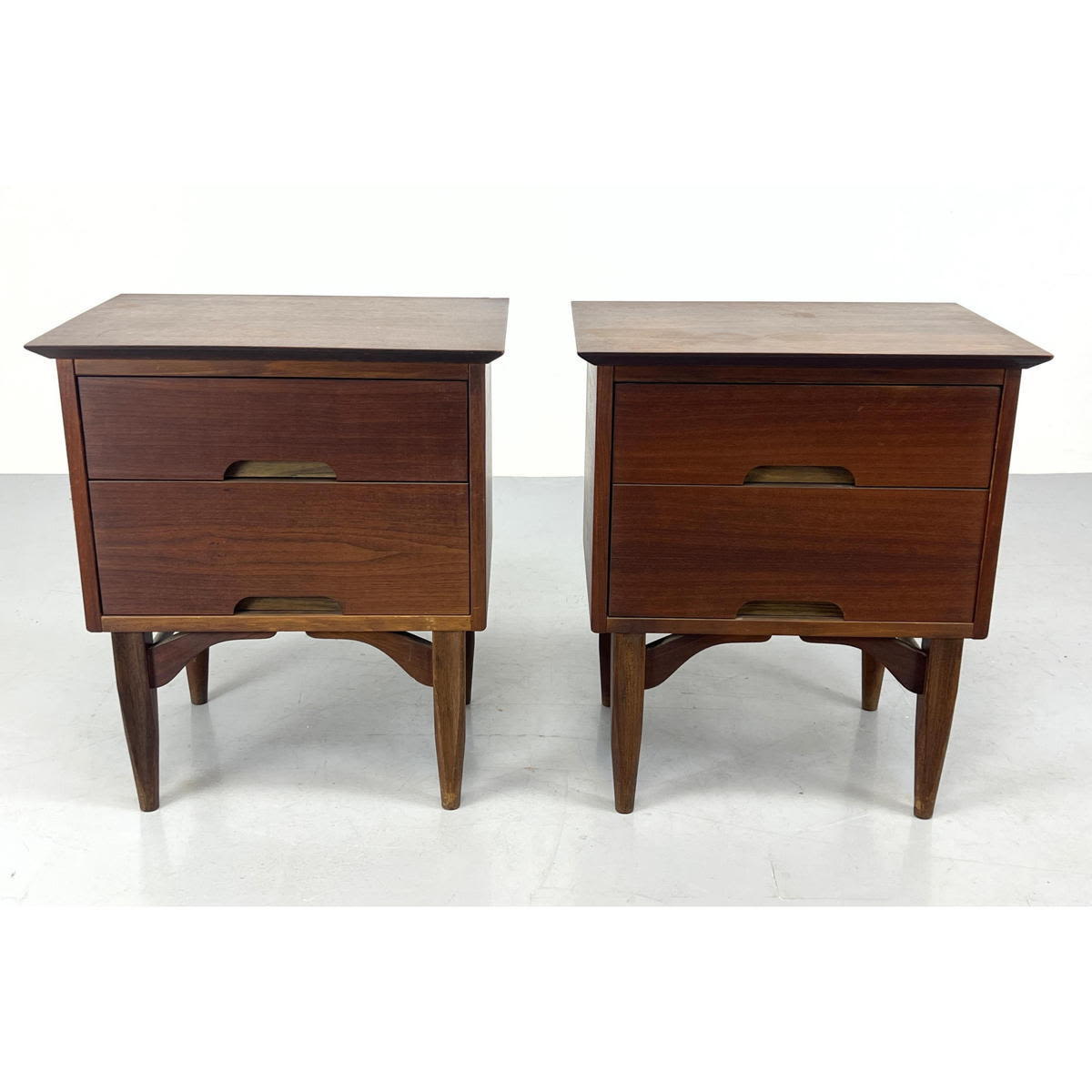 Pair of VEGA Side Tables Morris