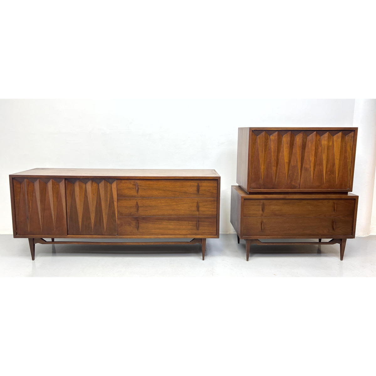 2pc ALBERT PARVINA style Dressers  2b7fc7