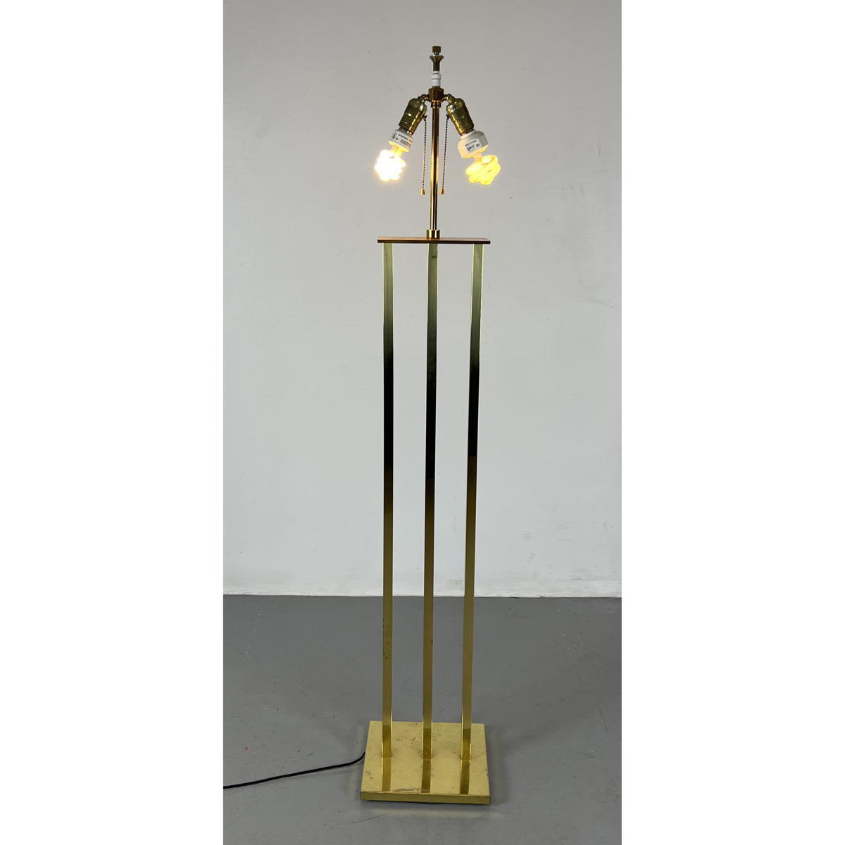 KOCH LOWY Three Rod Brass Floor