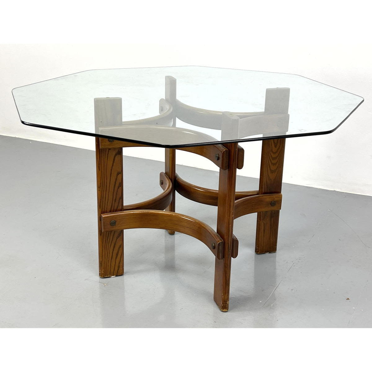 Mid Century Modern Dining Table  2b80ff