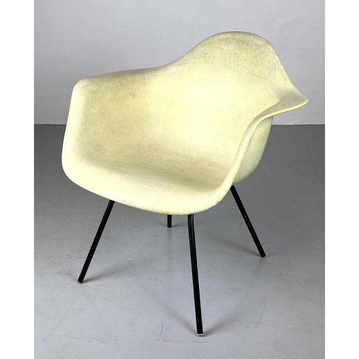 Herman Miller Eames, LAX Shell