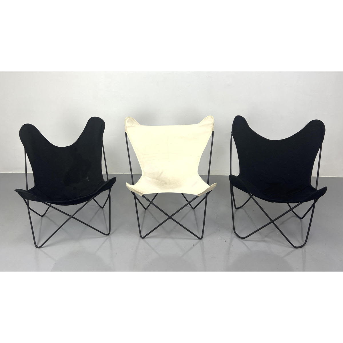 3 Knoll Hardoy Iron butterfly Chairs  2b831e