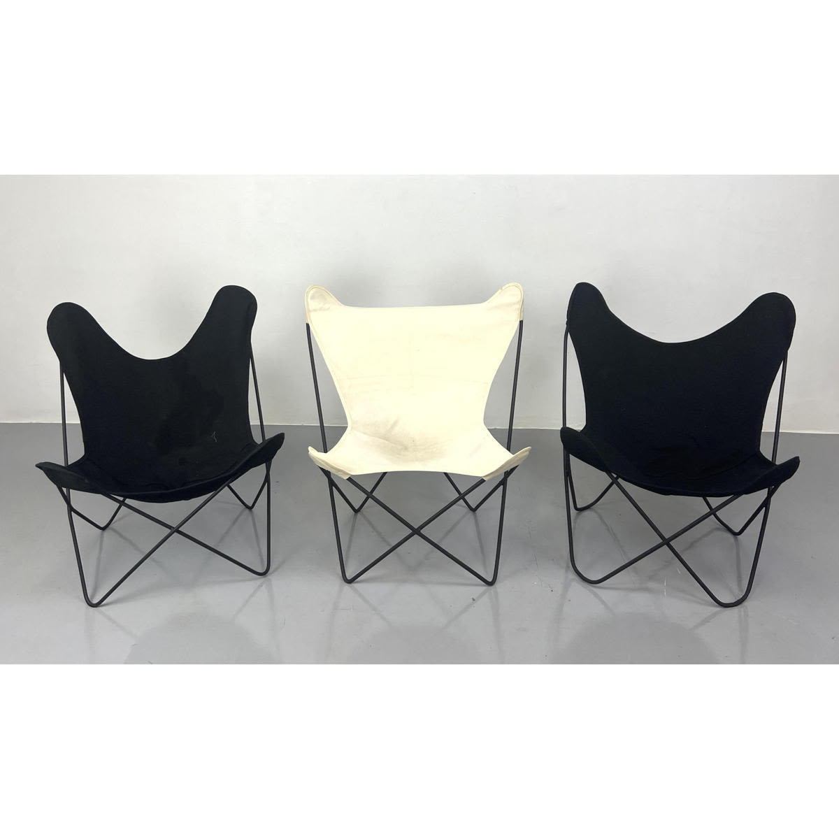 3 Knoll Hardoy Iron butterfly Chairs,