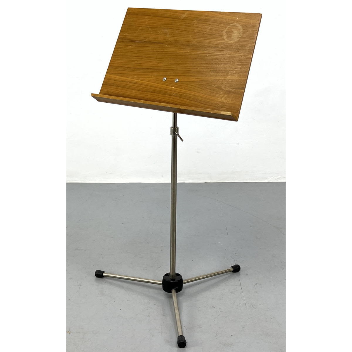 Teak Denmark Adjustable Music stand  2b85bd