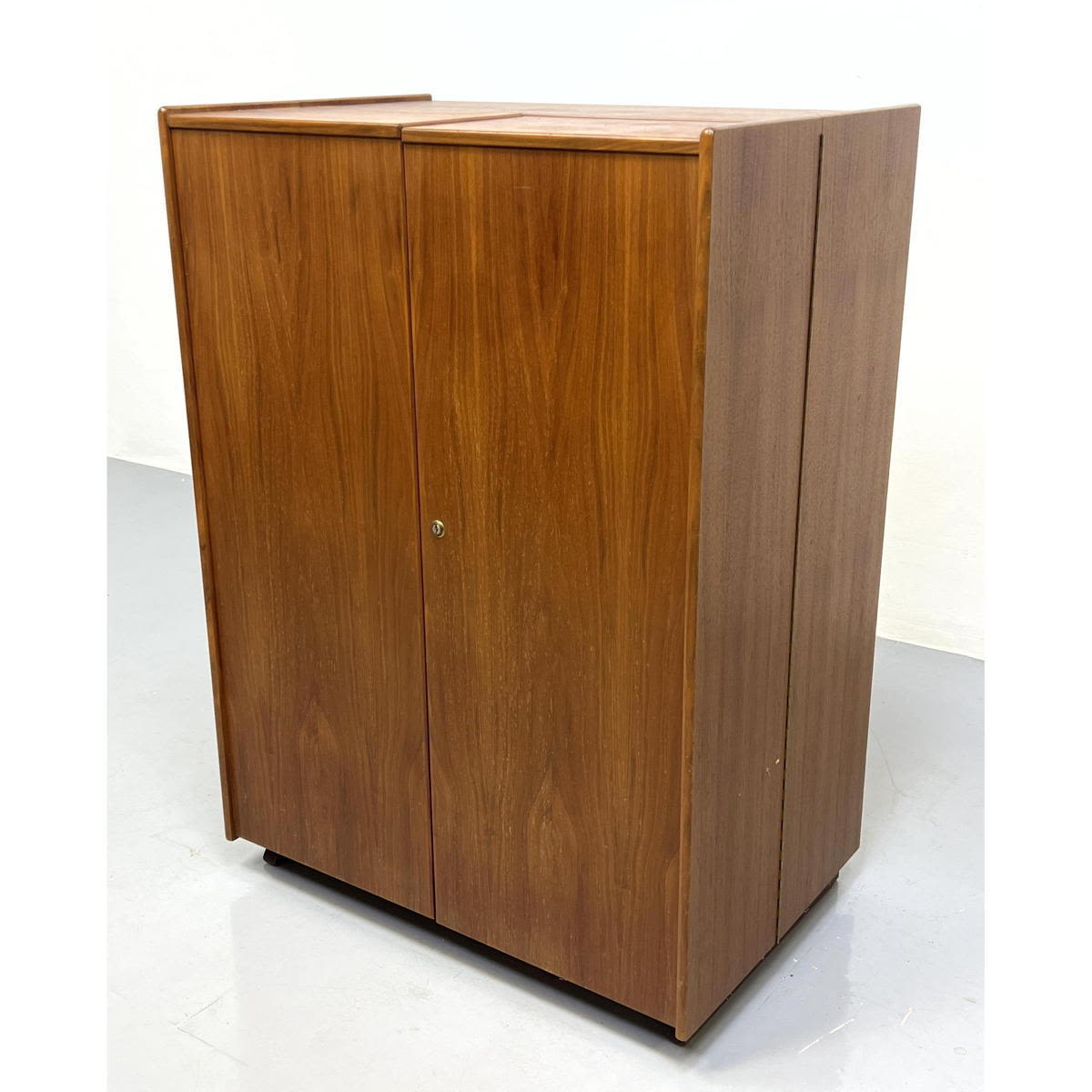 Danish Modern Teak Collapsible 2b85fa