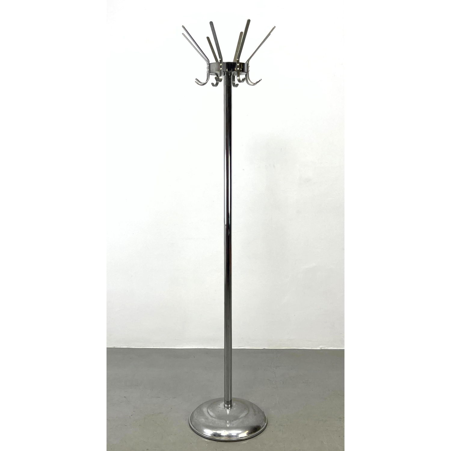 Chrome Floor Model Coat Hat Rack 2b8919