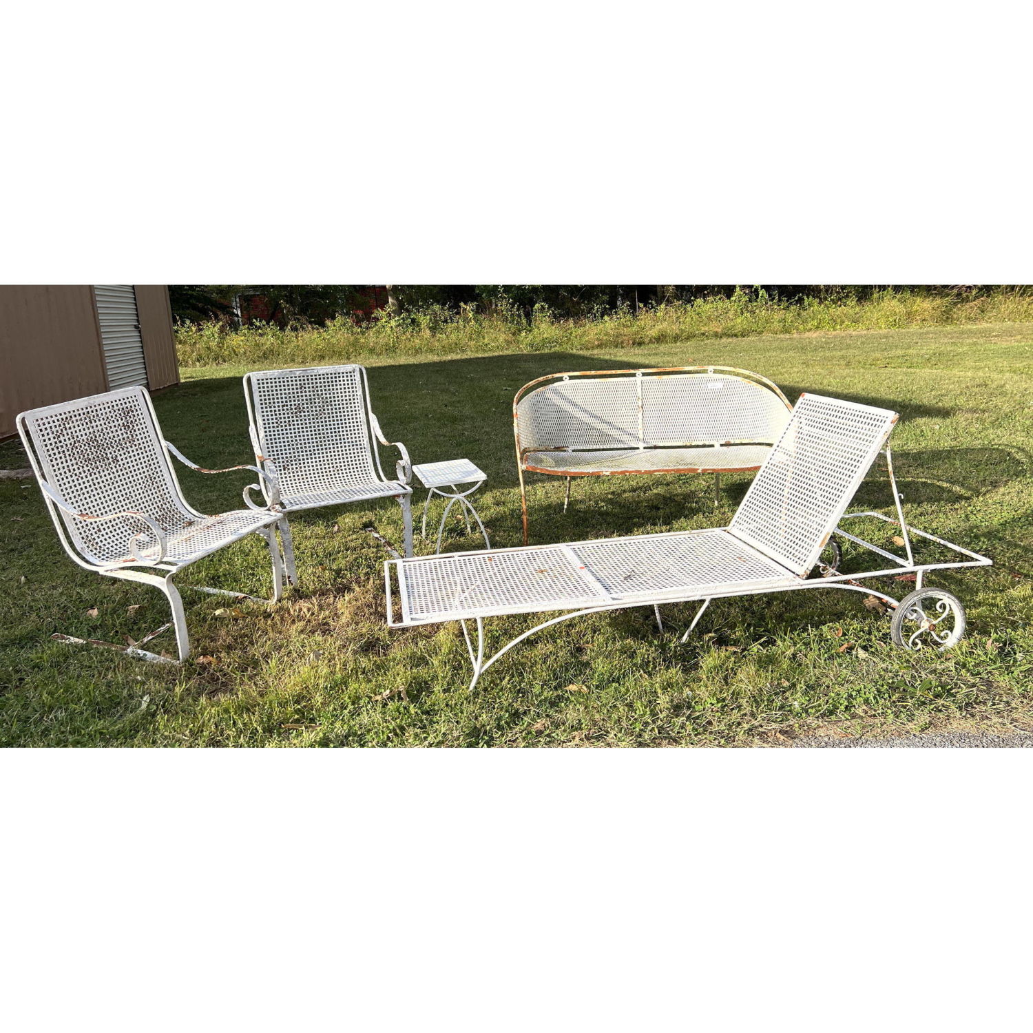 4pc Outdoor Iron Garden Furniture.