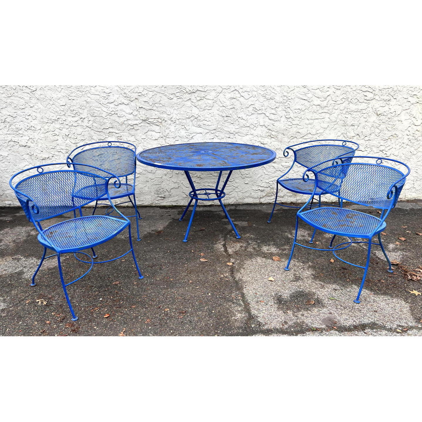 5pcs Iron Patio Set. Table and