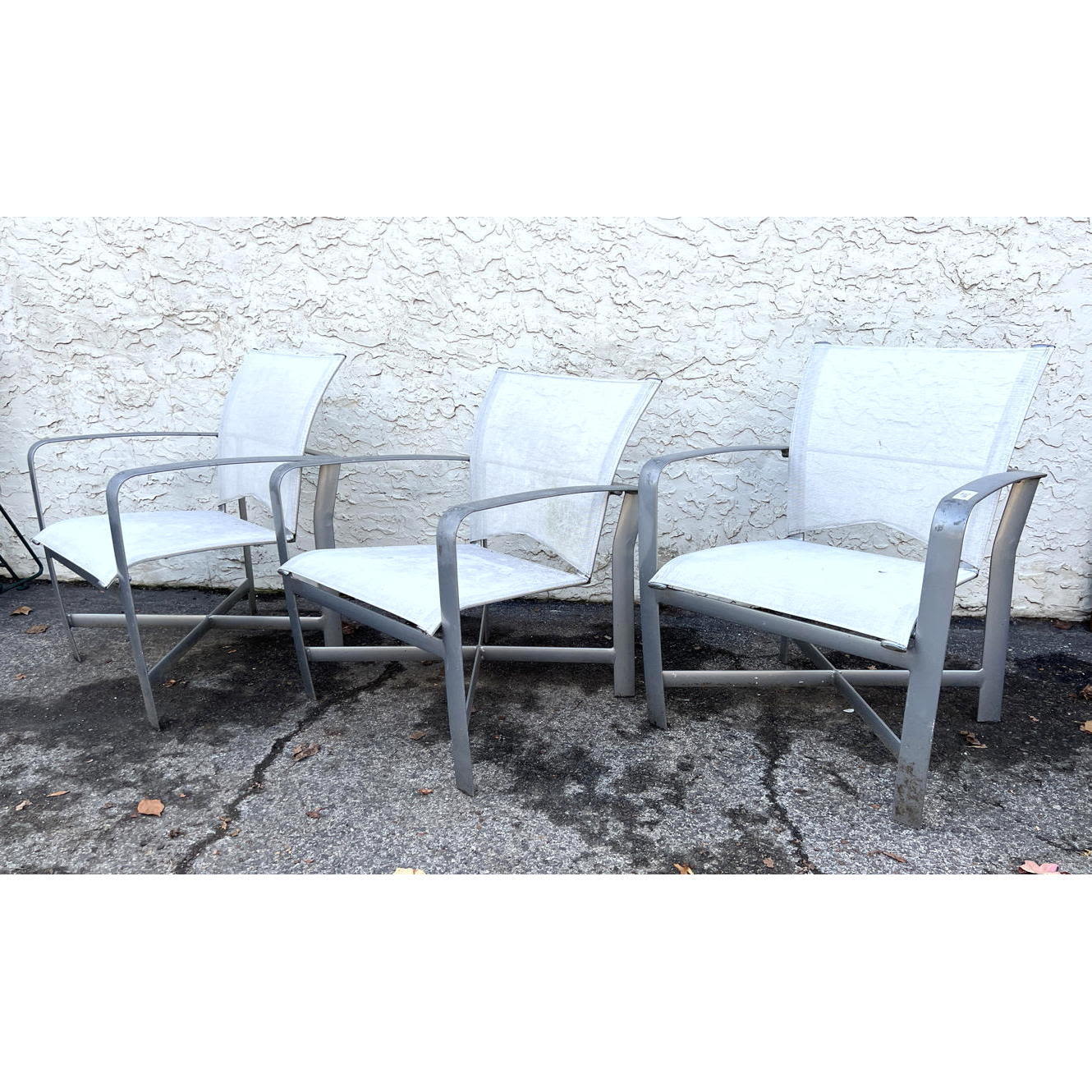 set 3 outdoor Patio Lounge Chairs. Mesh