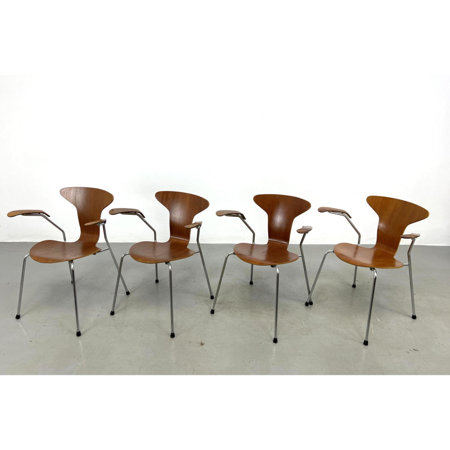 Set 4 Early Arne Jacobsen Arm Chairs  2b89b1