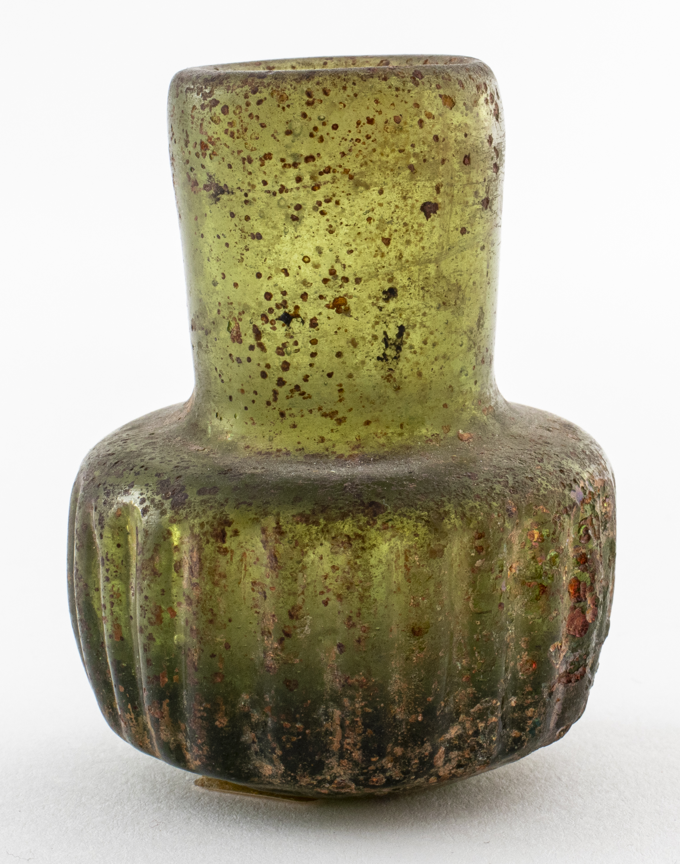 ANCIENT ROMAN RIBBED GREEN GLASS