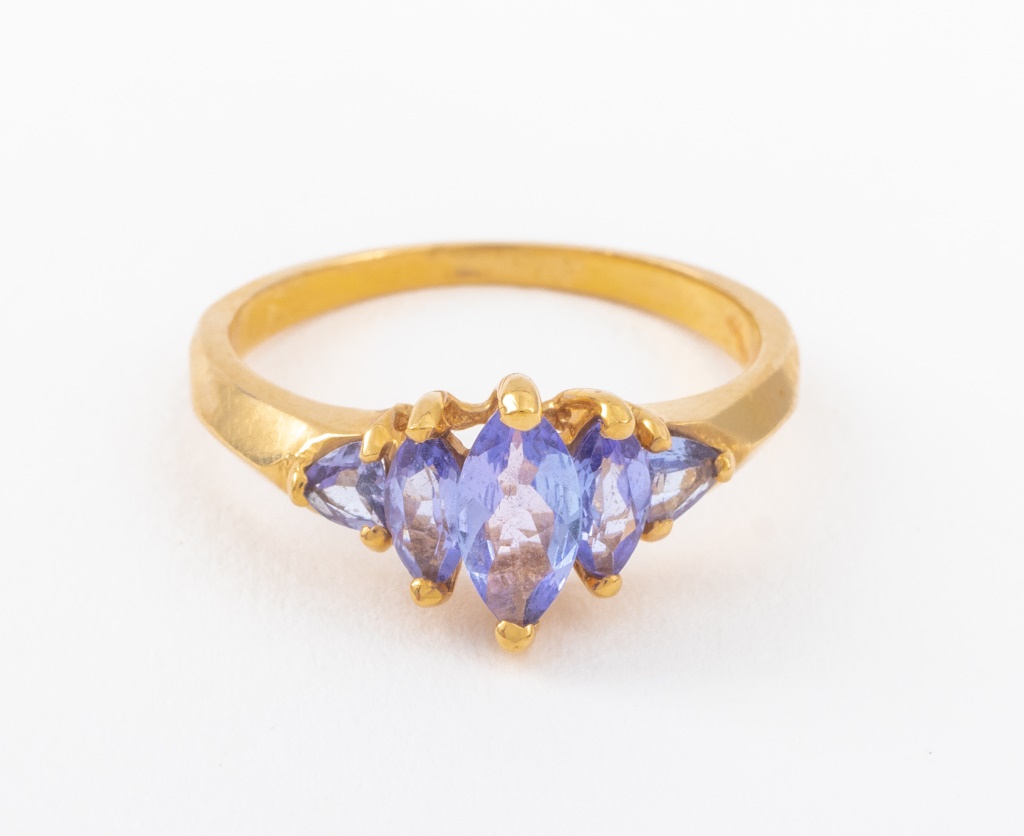 14K YELLOW GOLD TANZANITE RING 2bb616