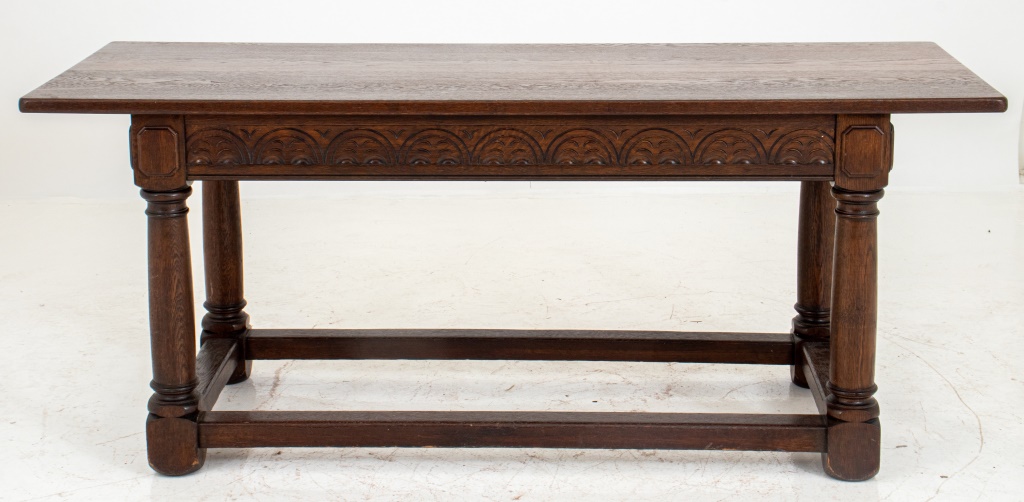 JACOBEAN STYLE STAINED OAK TRESTLE 2bb647