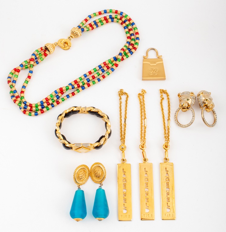 GROUP OF VINTAGE COSTUME JEWELRY,