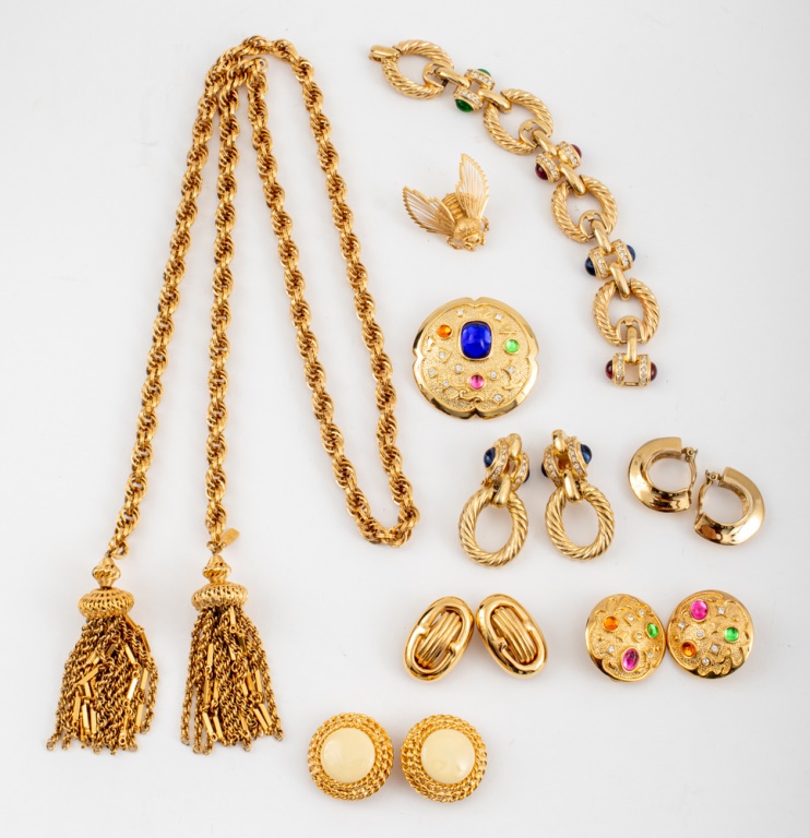 VINTAGE COSTUME JEWELRY INCLUDING