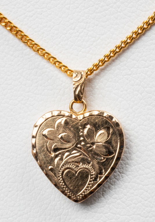 14K YELLOW GOLD HEART LOCKET PENDANT