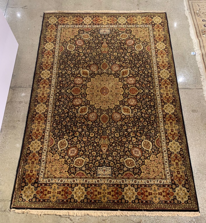 PERSIAN FLORAL MOTIF CARPET Persian