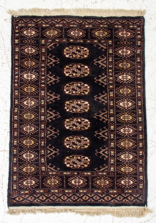 BOKHARA HANDKNOTTED WOOL RUG Bokhara