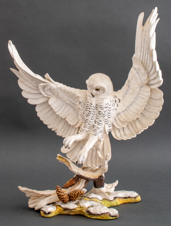 BOEHM BONE PORCELAIN SNOWY OWL  2bbad4